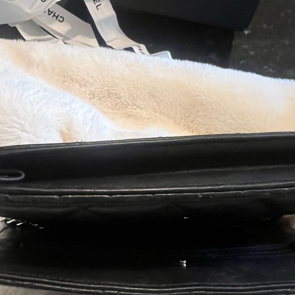 Classic Chanel Wallet on Chain Quilted Lambskin - Picture 7 of 8